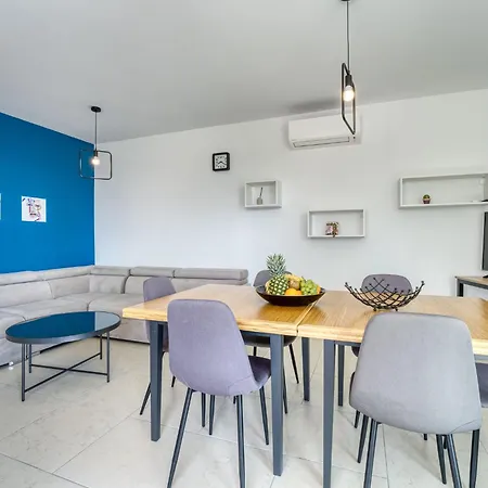 Dita-3 By Interhome * Crikvenica