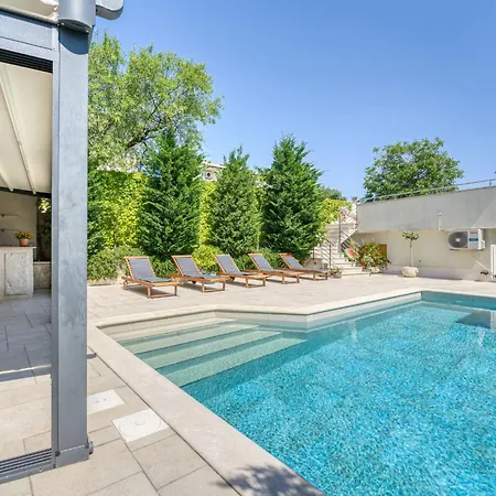 Dita-3 By Interhome *